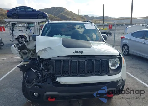 2019 Jeep Renegade Trailhawk 4X4 из США, поврежденный, VIN ZACNJBC12KPK68268